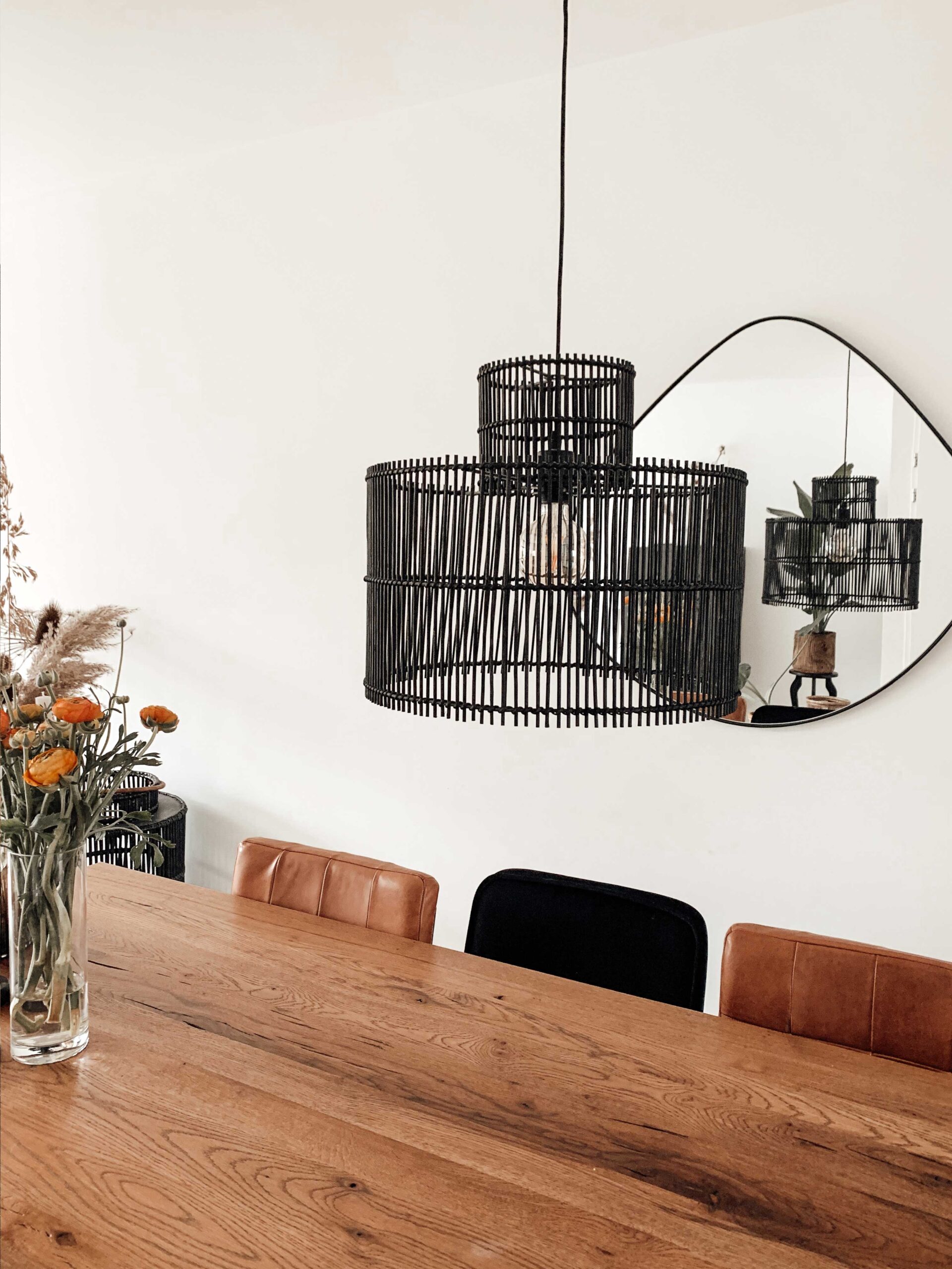 Zwarte rattan hanglamp